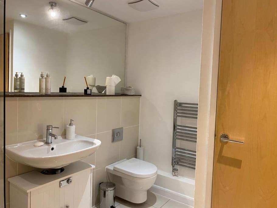 Modern Apartment, Fistral Beach Ньюкі Екстер'єр фото